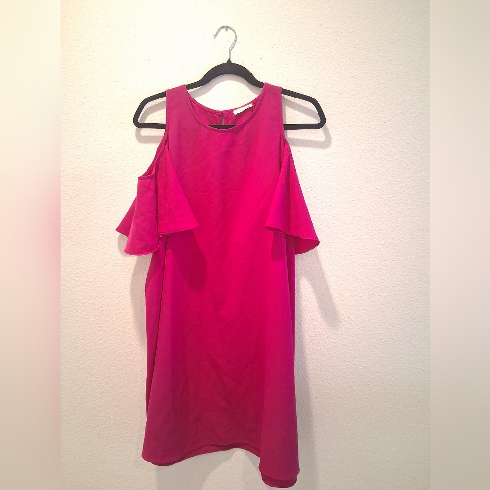 Soprano Fuchsia Cold Shoulder Midi Dress